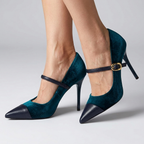 Cassandra Heels