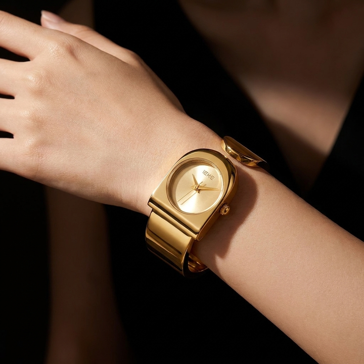 Reina Watch
