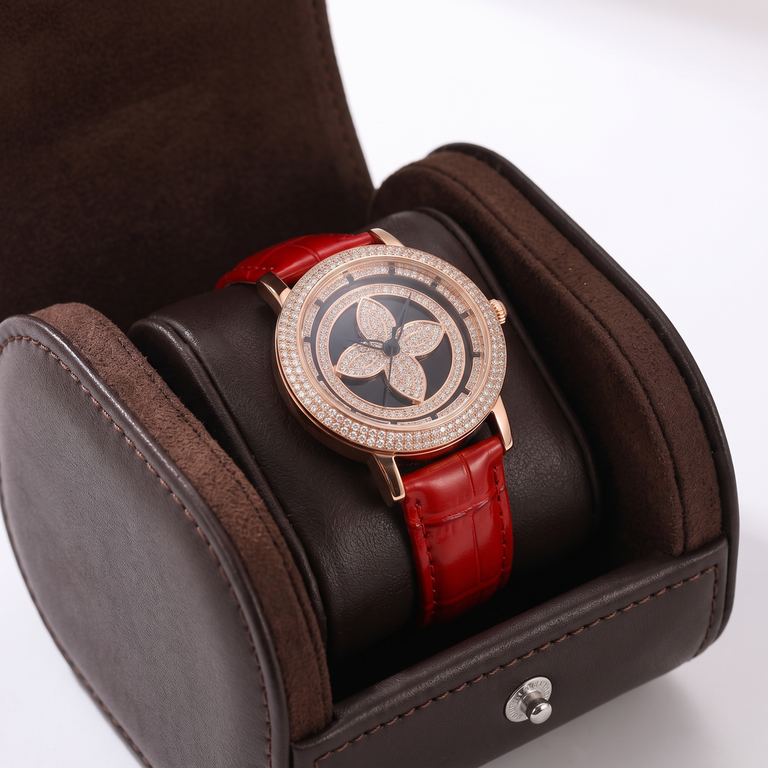 Estelle Watch